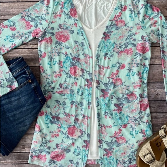 Michelle Mae Mint Floral Cardigan – Pink & Blue Soft Knit Layering Piece - Picture 7 of 8